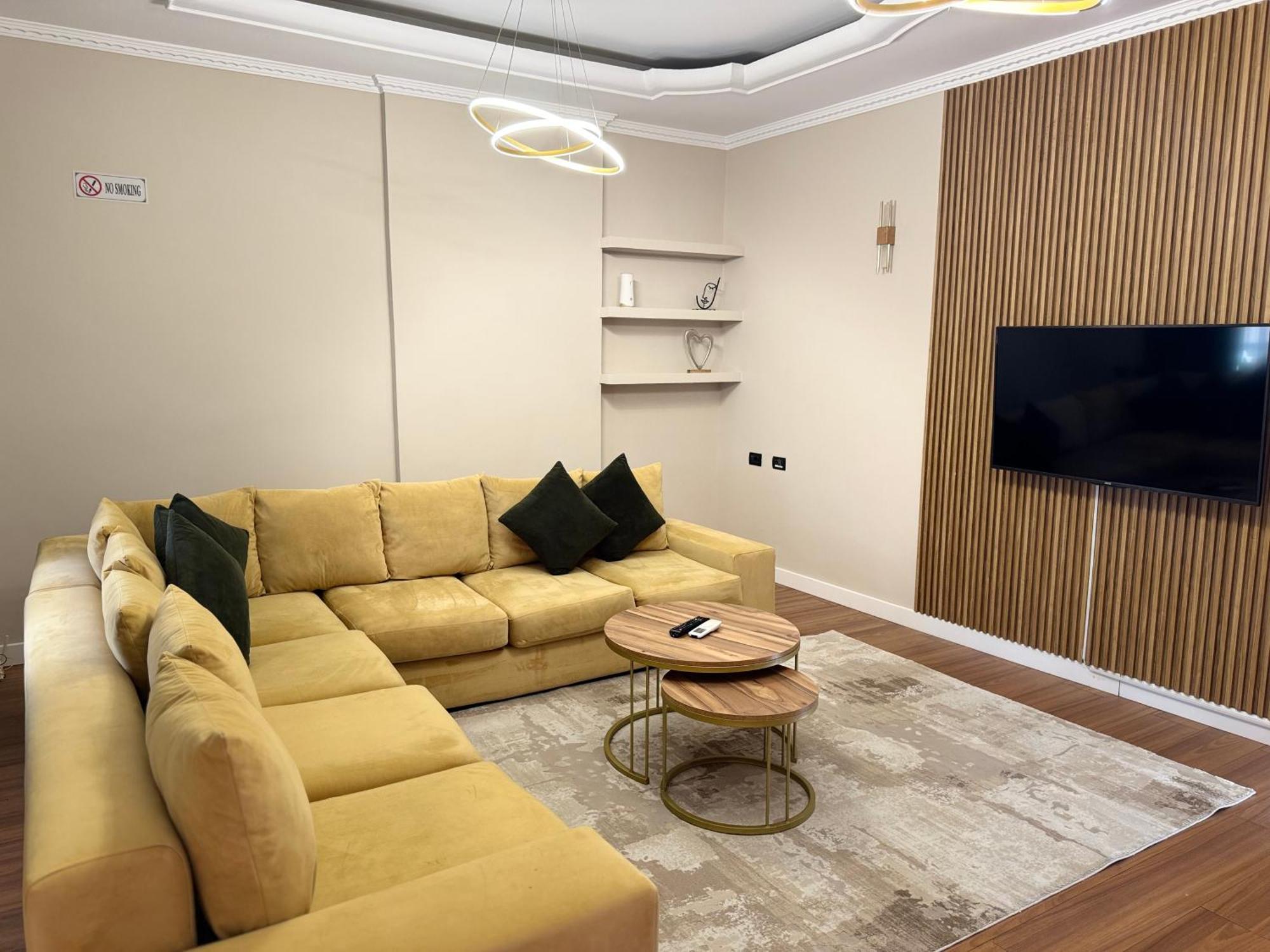 Golden Dublex Appartement Tirana